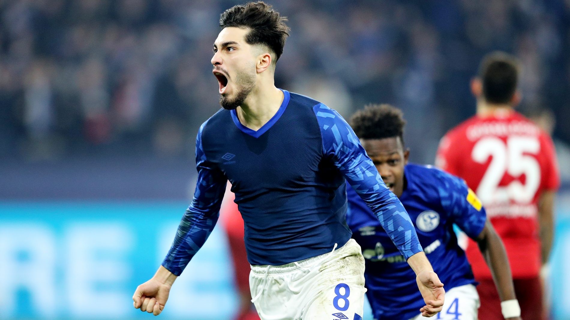 lol新英雄-窗口期孟菲斯灰熊备战欧联，门线救险细节曝光，引发热议，控场能力受关注(本西蒙斯新赛季无望)